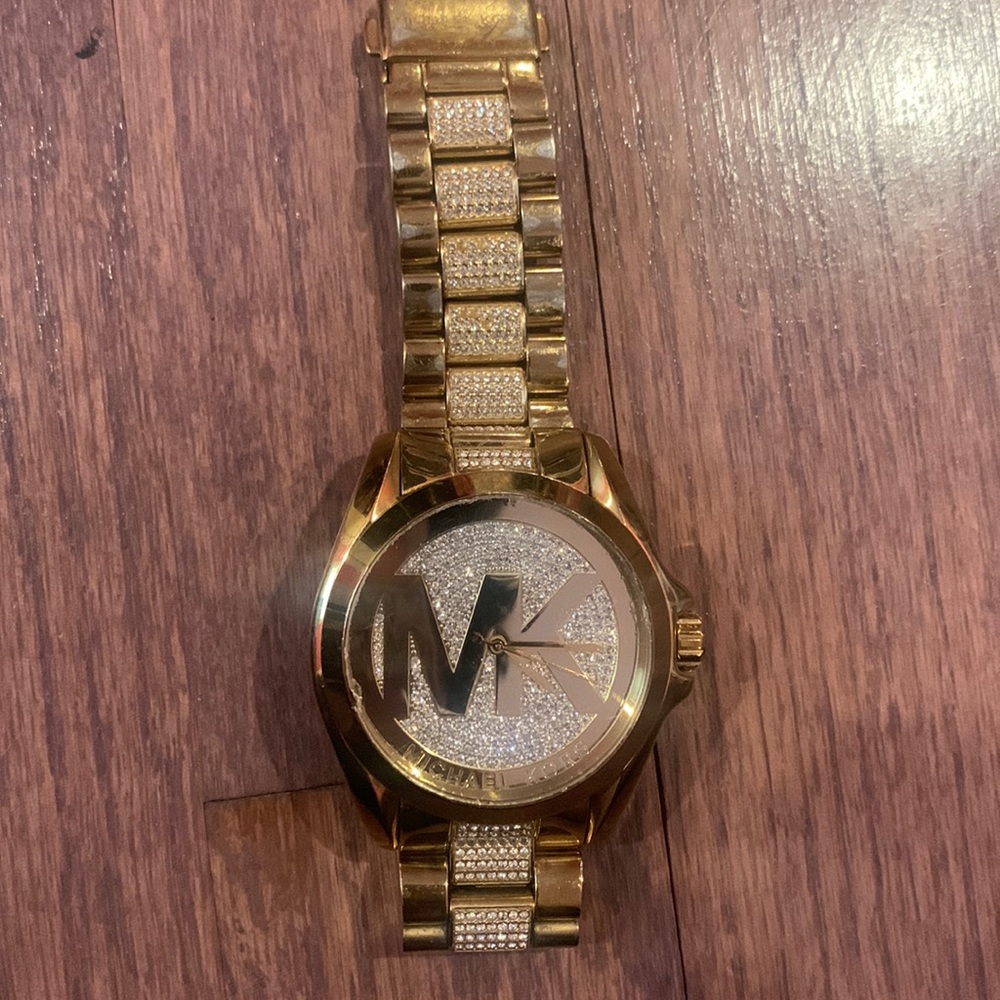GOLD MICHAEL KORS WATCH